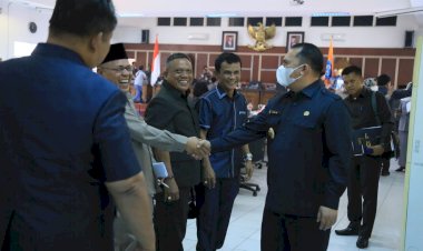 Bupati Labuhanbatu Sampaikan Nota Pembahasan Ranperda P-APBD Kabupaten Labuhanbatu Tahun 2022.