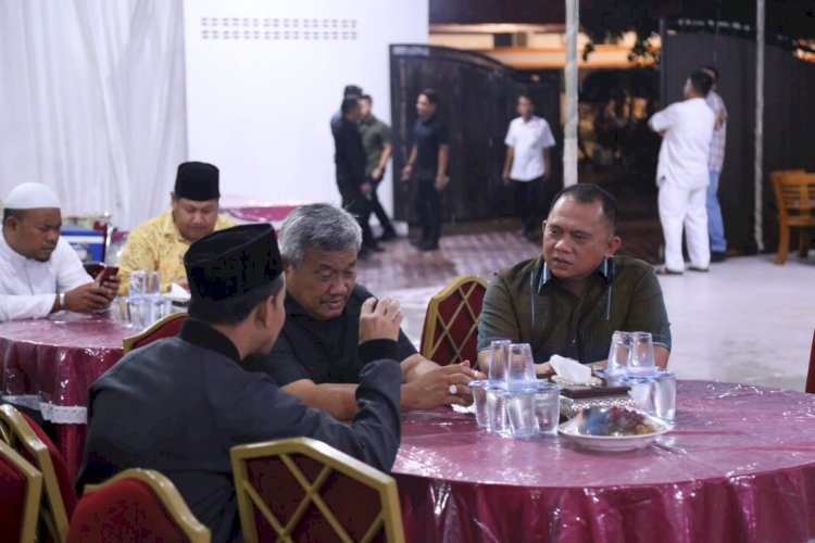 Bupati dan Wakil Bupati Makan Malam Bersama Wagub di Rumah Dinas