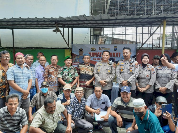 Polrestabes Medan Menggelar Kegiatan Jumat Curhat Dengan Warga di Keluran Pulo Brayan Bengkel