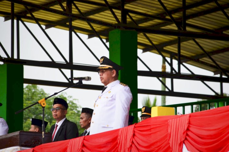 Wakil Walikota Irup Penurunan Bendera Merah Putih di HUT RI ke-78 di Padangsidimpuan