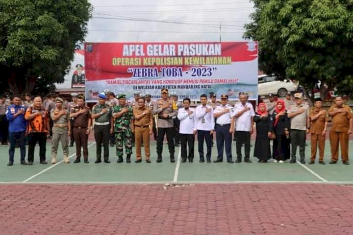 Polres Toba Melaksanakan Apel Gelar Pasukan Operasi Zebra Toba 2023