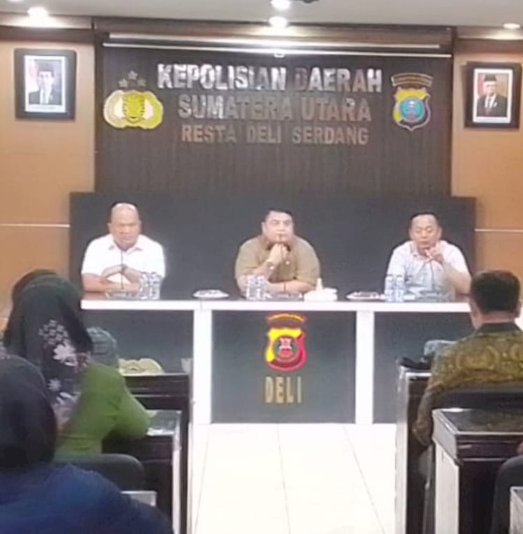 Sosialisasi Posko Kampung bersih narkoba dan survey publik dari Universitas Pembangunan Panca Budi Medan