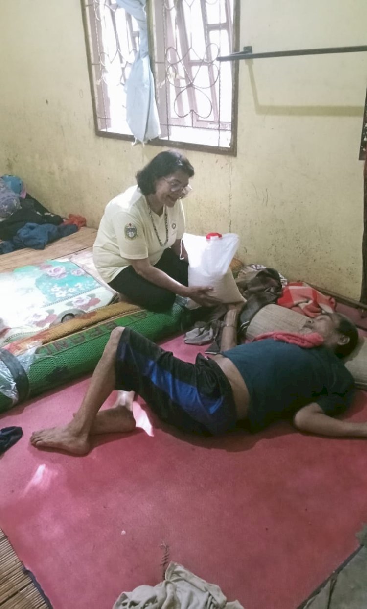 Jum'at Berkah, Norminton Br Bangun Berikan Bantuan Beras dan Uang Santunan Kepada Warga Bangun Purba Tengah.