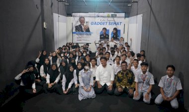 Prof Ridha Dharmajaya dan PD Mathla'ul Anwar Kota Medan Sosialisasi Gadget Sehat di SMK BBC Medan