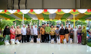 Pemko Bersama Lembaga Baznas Salurkan Bantuan Baznas Kota Padangsidimpuan