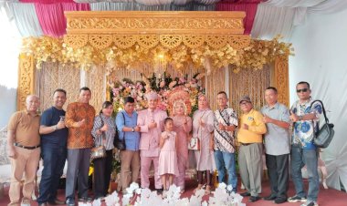 Kehadiran Hangat Forum Jurnalis Pemprovsu (FJP) Sumut di Resepsi Pernikahan Kemanakan Ketua Harian