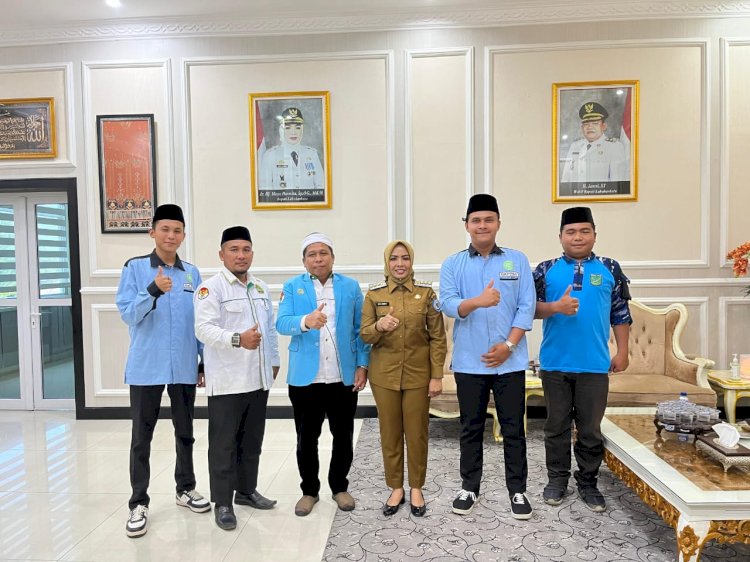 Bupati Labuhanbatu Terima Penghargaan BKPRMI Eward di HUT ke-48, Dorong Lahirnya Generasi Qur’ani