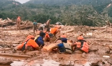 Lumpur Masih Menelan Nyawa, Gubernur Masih Menelan Ego