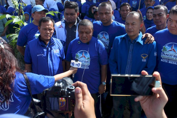 DPC Partai Demokrat Kota Medan Gelar Gerakan Indonesia ASRI Langit Biru di Danau Laguna, Tanam 500 Pohon dan Tebar 2.000 Benih Ikan