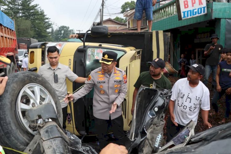 Kapolrestabes Medan Pimpin Langsung Evakuasi Kecelakaan Beruntun di Sibolangit, Jalur Medan–Berastagi Kembali Normal